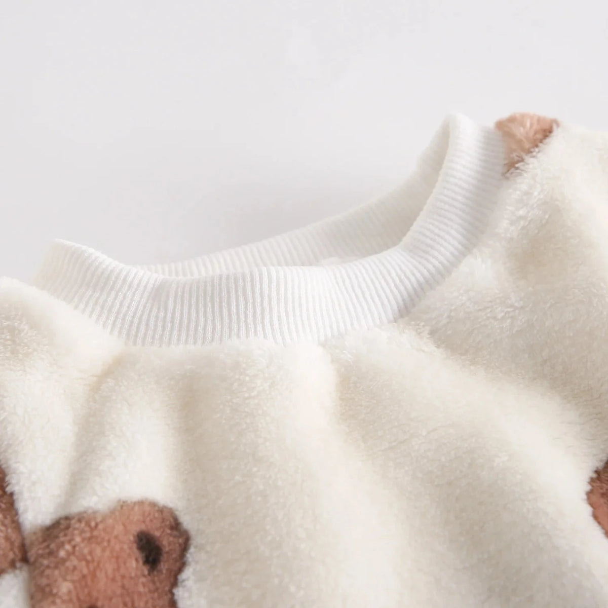 Little Bear Winter Warm 2-Piece Set – Long-Sleeve Top & Trousers for Kids    Mimou Babywear