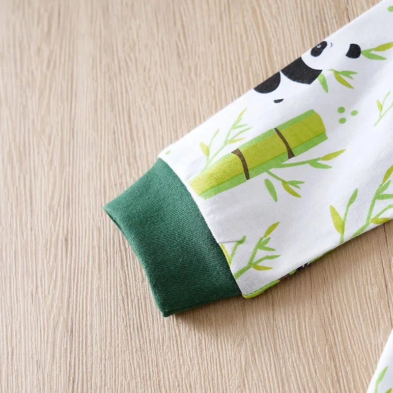 Nuova tuta da bambino in stile cinese con design con fibbia in puro cotone e vestiti primaverili e autunnali con stampa panda    Mimou Babywear