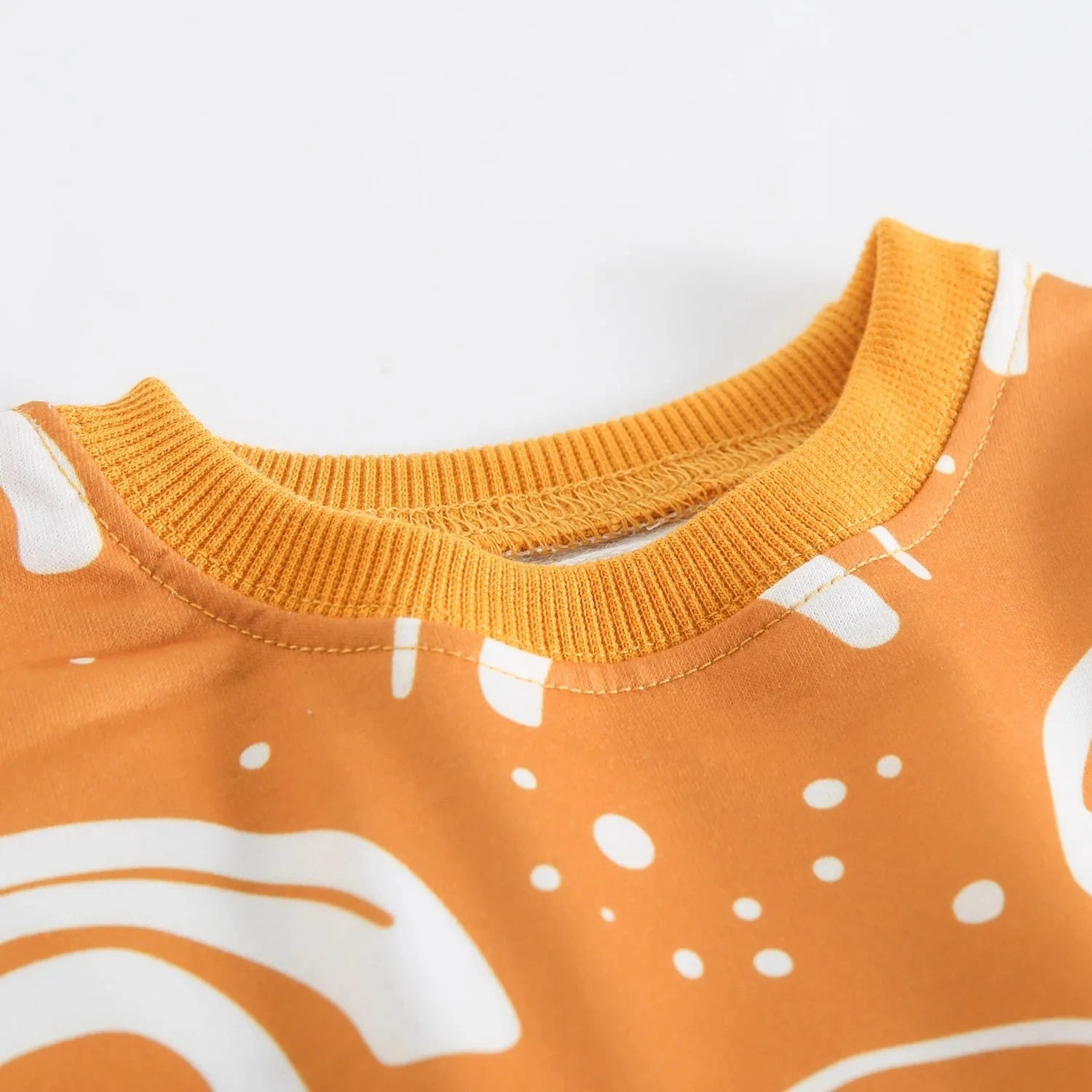 Rainbow Baby 2-Piece Set – Long-Sleeve Top & Comfy Pants    Mimou Babywear