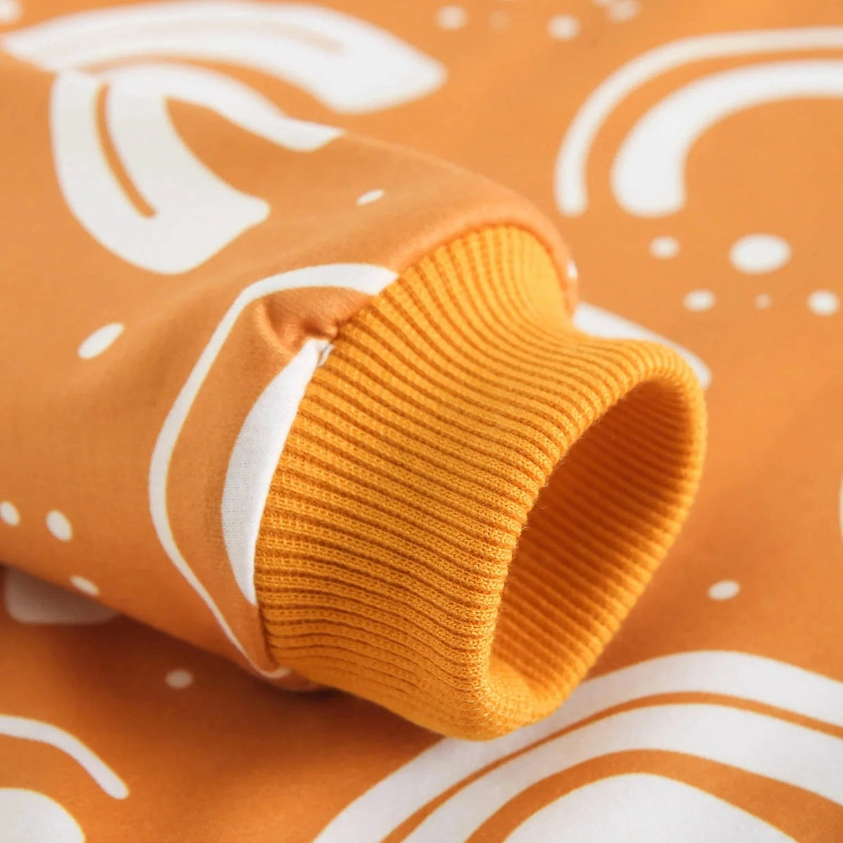 Rainbow Baby 2-Piece Set – Long-Sleeve Top & Comfy Pants    Mimou Babywear